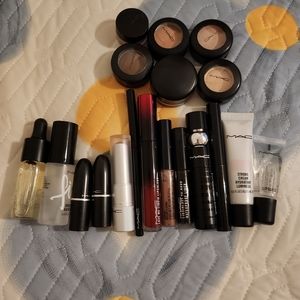 MAC 19-Pc. From Bursting With Surprises Advent Calendar Set